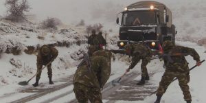 الجيش يتدخل لفتح الطرق والمسالك بعدة ولايات من الوطن