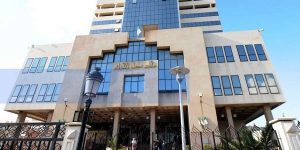 طالت مسؤولين سابقين في الاتحادية الجزائرية لكرة القدم.. فتح تحقيق قضائي ضد 14 متهما في قضايا فساد