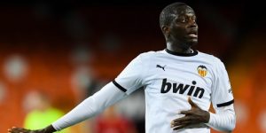 فالنسيا سيبقي على دياكابي حتى صيف 2027