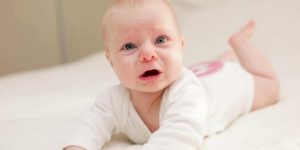 لون البراز ودلالاته لدى الأطفال