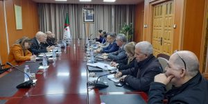 وزير التعليم العالي يبحث سبل تدعيم التعاون مع المحافظة السامية للأمازيغية