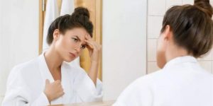 جديد الطب.. هل يشير ألم الصدر مع ارتفاع الحرارة لمشكلة خطيرة؟