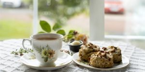 لهذا السبب- لا تشرب الشاي مع المعجنات