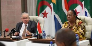 الجزائر تتحرّك لتجريد إسرائيل من صفة العضو المراقب في الاتحاد الإفريقي