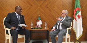 لعمامرة يستقبل رئيس البرلمان الإفريقي