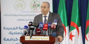 زغدار يدعو المؤسسات الاقتصادية إلى الاعتماد على الاستعلام الاقتصادي لمواجهة تحديات المنافسة