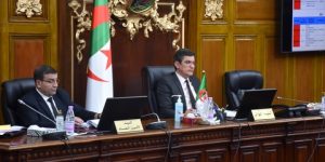 والي العاصمة غير راض عن أداء اميار مقاطعة حسين داي 