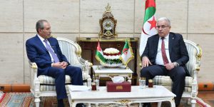 الجزائر تدعو إلى تعزيز الشراكة الاقتصادية والتجارية مع الأردن