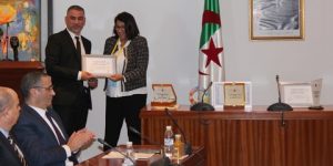 تكريم المديريات الولائية المتحصلة على المراتب الأولى في الأسبوع العالمي للمقاولاتية