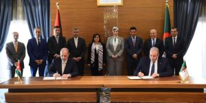 توقيع خارطة طريق لتعزيز التعاون الاقتصادي بين الجزائر و الأردن