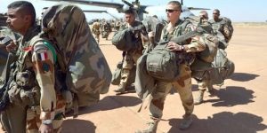 تكلفة سحب فرنسا لقواتها من بوركينا فاسو