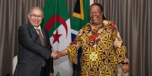 الرئيس سيريل رامافوزا يقوم قريبا بزيارة دولة إلى الجزائر