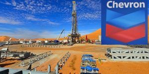 عملاق النفط الأمريكي “شيفرون” يبحث مشاريع التنقيب عن الطاقة بالجزائر