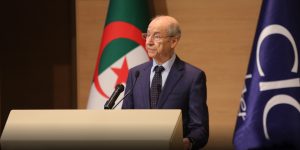 شرحبيل يدعو إلى الانتقال من نظام بنكي كلاسيكي إلى التكنولوجيات المالية