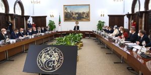 🔴استحداث جهاز يقظة دقيق يتولى المراقبة والمتابعة اليومية لتموين السوق.. 🔴تقليص فاتورة الاستيراد لا يكون على حساب المساس بحاجيات المواطن