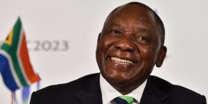 رئيس جنوب إفريقيا يزور الجزائر قريباً