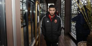 رئيس الجهاز الطبي بالأهلي يؤكد:قندوسي اجتاز الفحوصات الطبية الشاملة