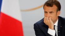 الرئيس الفرنسي يتمسك بالبقاء حتى نهاية ولايته عام 2027