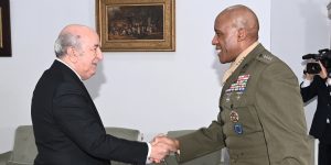 قائد “أفريكوم” يشيد بجهود الجزائر في مكافحة الإرهاب ودعم الاستقرار بالمنطقة