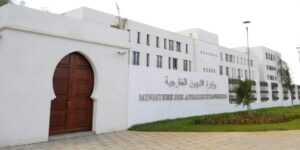 ترتيبات جديدة وإجراءات لتحسين الخدمات القنصلية.. الدخول إلى الجزائر بدون تأشيرة للجزائريين المقيمين بالخارج