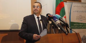 عرقاب يعلن عن خطة عمل لربط 65 ألف مسكن بالكهرباء و180 ألف بالغاز في 2023