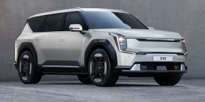 كيا تكشف عن سيارتها الكهربائية EV9