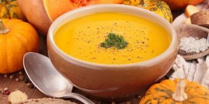 طبق اليوم.. حساء اليقطين والبطاطا