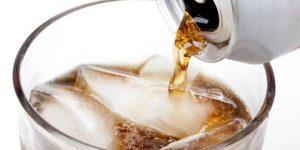 إذا كنت تظن أن مشروبات الدايت مفيدة.. فإليك هذه الصدمة