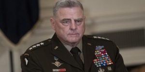 رئيس هيئة الأركان الأميركية يحط في شمالي شرق سوريا