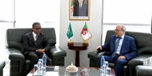 وزير الاتصال يستقبل المدير العام لاتحاد إذاعات الدول العربية