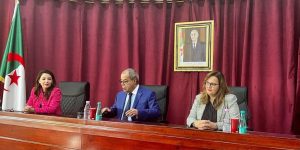 عون ينوه بجهود العنصر النسوي لتطوير قطاع الصناعة الصيدلانية