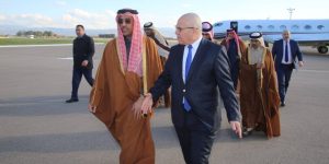 وزير العمل القطري في زيارة الى الجزائر تدوم يومين