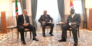 بوغالي يزور رئيس الجمهورية الأوغندي بمقر إقامته