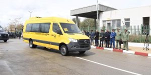 تسليم (454) عربة من إنتاج وطني من علامة “مرسيدس- بنز”