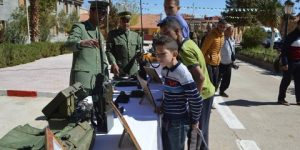 تنظيم أبواب مفتوحة على سلاح الإشارة