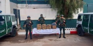 الجيش يحبط إدخال أزيد من 18 قنطارا من الكيف المعالج عبر المغرب ويوقف 41 تاجرا لهذه السموم خلال أسبوع