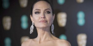 أنجلينا جولي تكشف عن أسرار صادمة في حياتها.. تعاقدت مع قاتل مأجور