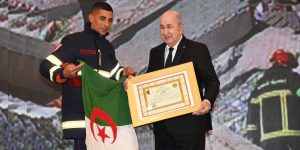 رئيس الجمهورية يكرّم أفراد البعثة الجزائرية المشاركة في عمليات الإغاثة بسوريا وتركيا بوسام الاستحقاق الوطني