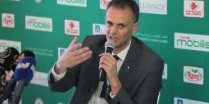 حماد يدعو للعمل على تشريف الجزائر ورفع اسمها عاليا