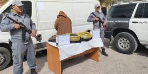 كانت مخبأة على متن سيارة نفعية.. حجز 35 كغ من البارود بولاية تيارت