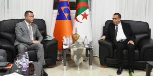 سونلغاز تدعو الشركة الصينية “هواوي” إلى تكثيف استثماراتها في الجزائر