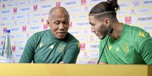 على خلفية استبعاد الظهير الجزائري جوان حجام.. مدرب نادي نانت يتعرض لانتقادات لاذعة