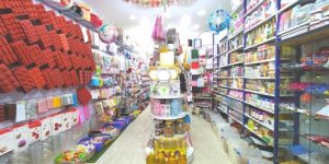 محلات لوازم الحلويات.. وجهة المواطنين هذه الفترة