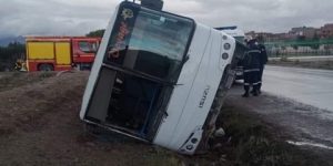 أم البواقي : إصابة 8 أشخاص في حادث انحراف حافلة لنقل المسافرين بعين مليلة