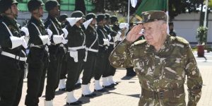 رئيس أركان الجيش الوطني الشعبي في زيارة عمل وتفتيش إلى قيادة الدرك الوطني