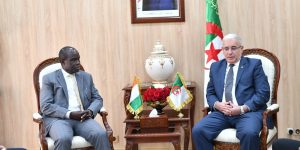 بوغالي يستعرض آفاق تعزيز العلاقات مع سفير كوت ديفوار بالجزائر