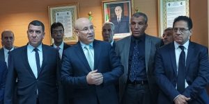 زيتوني يجدد حرصه على توفير كل ظروف العمل لموظفي التجارة