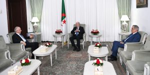 الرئيس تبون يستقبل السفير السوري بالجزائر