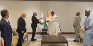 الرئيس النيجيري يدعم جهود الجزائر من أجل إزاحة العقبات التي تعترض مسار تنفيذ اتفاق السلم والمصالحة في مالي