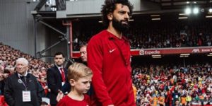 لفتة رائعة من صلاح تجاه نجل ستيفان جيرارد